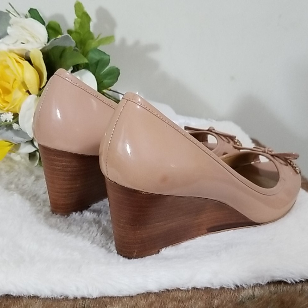 Coach PAOLA open toe patent leather wedge 9 - Picture 4 of 10